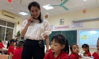 Học sinh lớp 1 năm nay trong giờ học Tiếng Việt.
