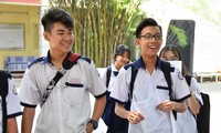 Nhiều phụ huynh hoang mang, tranh cãi vì quy định mới tuyển sinh lớp 10 Hà Nội.