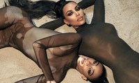 Kim Kardashian mặc xuyên thấu bó sát tôn đường cong trứ danh 
