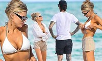 Người mẫu gợi cảm Charlotte McKinney tắm biển cùng bạn trai ở Miami