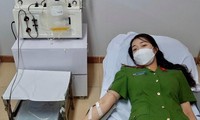 Nữ trung uý công an hiến máu cứu bệnh nhân nguy kịch