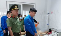 Tặng Huy hiệu Tuổi trẻ dũng cảm cho các chiến sĩ công an vụ 2 trụ sở UBND xã ở Đắk Lắk bị tấn công