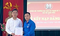 Nhiều chiến sĩ tình nguyện mùa hè xanh Nghệ An được kết nạp Đảng