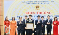 Hà Nội: Đề xuất trò đoạt giải, giáo viên hướng dẫn cũng được &apos;thưởng&apos; lớn 