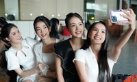 Hậu trường buổi chụp hình của thí sinh Hoa hậu Việt Nam 2022