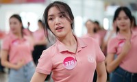 Thí sinh Hoa hậu Việt Nam tập vũ đạo