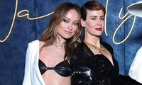 Hai bộ váy xuyên thấu gây sốc ở tiệc hậu Oscar 2023