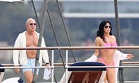 Bạn gái diện bikini cùng tỷ phú Jeff Bezos trên siêu du thuyền 500 triệu USD 