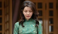 Đệ nhất phu nhân Hàn Quốc khiến váy áo cháy hàng