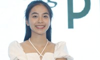 Nữ diễn viên Trần Vân bị đạo diễn mắng trên phim trường
