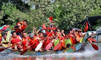 Kịch tính giải đua thuyền trên sông Rào Cái