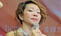 Diva Hà Trần hủy live show vô thời hạn