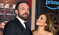 Jennifer Lopez xóa thẳng hình xăm về Ben Affleck 