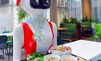 Phở Hà Nội do robot nấu