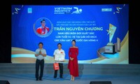 Vinh danh học sinh 15 tuổi và hơn 100 vận động viên tại Việt Nam