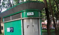 Nhà vệ sinh công cộng xuống cấp: Hà Nội yêu cầu kiểm tra, đầu tư mới