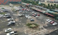 Dân náo loạn vì bãi đỗ xe lớn nhất Linh Đàm bị đóng cửa 