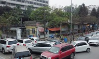 Hai trung tâm đăng kiểm ở Hà Nội hoạt động trở lại: Hơn bốn vạn ô tô có kịp đăng kiểm?