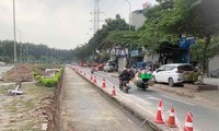 Vỉa hè, lòng đường bị xới tung, nhiều tuyến phố Hà Nội ngổn ngang bụi bặm dịp cuối năm