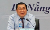 Ông Huỳnh Đức Thơ, Chủ tịch UBND TP Đà Nẵng bị kỉ luật cảnh cáo. 
