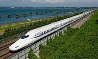 Bộ Chính trị: Phấn đấu khởi công dự án đường sắt tốc độ cao Bắc – Nam trong giai đoạn 2026- 2030