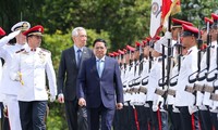 Lễ đón Thủ tướng Phạm Minh Chính và Phu nhân thăm chính thức Singapore