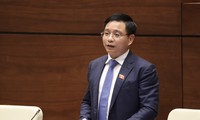 Bộ trưởng Nguyễn Văn Thắng tiếp tục đăng đàn trả lời chất vấn
