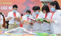 Thủ tướng yêu cầu bảo đảm sách giáo khoa và giáo viên cho năm học 2023 – 2024