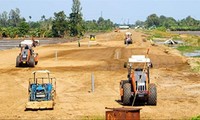 Phó Thủ tướng yêu cầu 3 tỉnh cấp cát cho dự án cao tốc Cần Thơ - Cà Mau