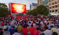 Khán giả Sài Gòn xem trận chung kết qua màn hình lớn ở đâu?
