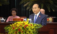 Thủ tướng Nguyễn Xuân Phúc: &apos;TPHCM không thiếu tiền, chỉ thiếu cơ chế phù hợp&apos;