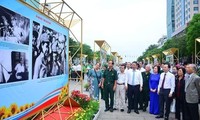 Khai mạc nhiều triển lãm ảnh nhân kỷ niệm 100 năm ngày sinh cố Thủ tướng Võ Văn Kiệt