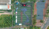 Hơn 5.000 sinh viên xếp hình bản đồ Việt Nam xác lập kỷ lục