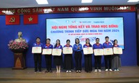 Khen thưởng 4 tập thể và 22 cá nhân tiêu biểu chương trình ‘Tiếp sức mùa thi’ năm 2024 tại TP. HCM