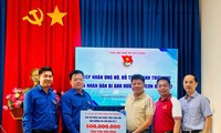 Văn phòng T.Ư Đoàn phía Nam tiếp nhận 500 triệu đồng hỗ trợ thanh thiếu niên bị ảnh hưởng do bão số 3