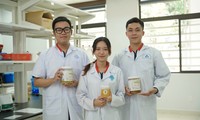 Chế dung dịch enzyme đa năng từ rác thải hữu cơ để thay thế các sản phẩm hóa chất