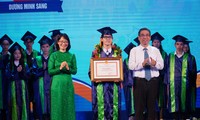 Hội Sinh viên TP. HCM vinh danh 88 thủ khoa, trong đó có 2 thủ khoa &apos;kép&apos;