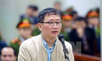 Trịnh Xuân Thanh bật khóc khi nói lời sau cùng tại tòa. Ảnh: TTXVN.