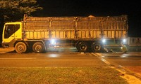 Ôtô tải bị thanh tra giao thông yêu cầu dừng dẫn đến tai nạn giao thông hồi tháng 9/2020. Ảnh: Công an Ninh Thuận cung cấp.