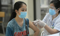 Hơn 400.000 dân ở Nghệ An đã tiêm vắc xin, Huế trợ cấp cho người bị ảnh hưởng bởi COVID-19