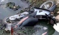 Phát hiện 2 thanh niên tử vong dưới mương nước ở Hà Nội