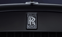 Rolls-Royce Cullinan sắp có thêm phiên bản mạnh mẽ hơn?