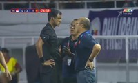 VIDEO: Tình huống thầy Park nhận thẻ đỏ ở trận chung kết