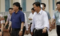 Các ông Đinh La Thăng (áo đen) - Trịnh Xuân Thanh trong một lần tới dự án Nhiệt điện Thái Bình 2.