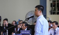 Ông Phan Sào Nam tại phiên tòa sơ thẩm ở Phú Thọ năm 2019.