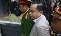Phan Văn Anh Vũ đã nhận 30 năm tù trong nhiều vụ án khác nhau.