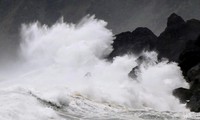 Áp thấp ngoài khơi Philippines mạnh lên thành bão Noru, hướng về Biển Đông