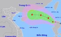 Áp thấp nhiệt đới vào Biển Đông, khả năng mạnh lên thành bão