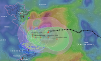 Bão Trà Mi tiến gần đất liền, gió giật cấp 14