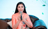 Hoa hậu Ngọc Hân mang 30 chiếc áo dài đến &apos;Duyên dáng Việt Nam&apos;